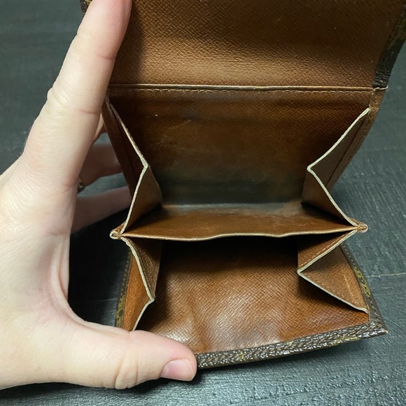Louis Vuitton Wallet - Picture 6 of 6